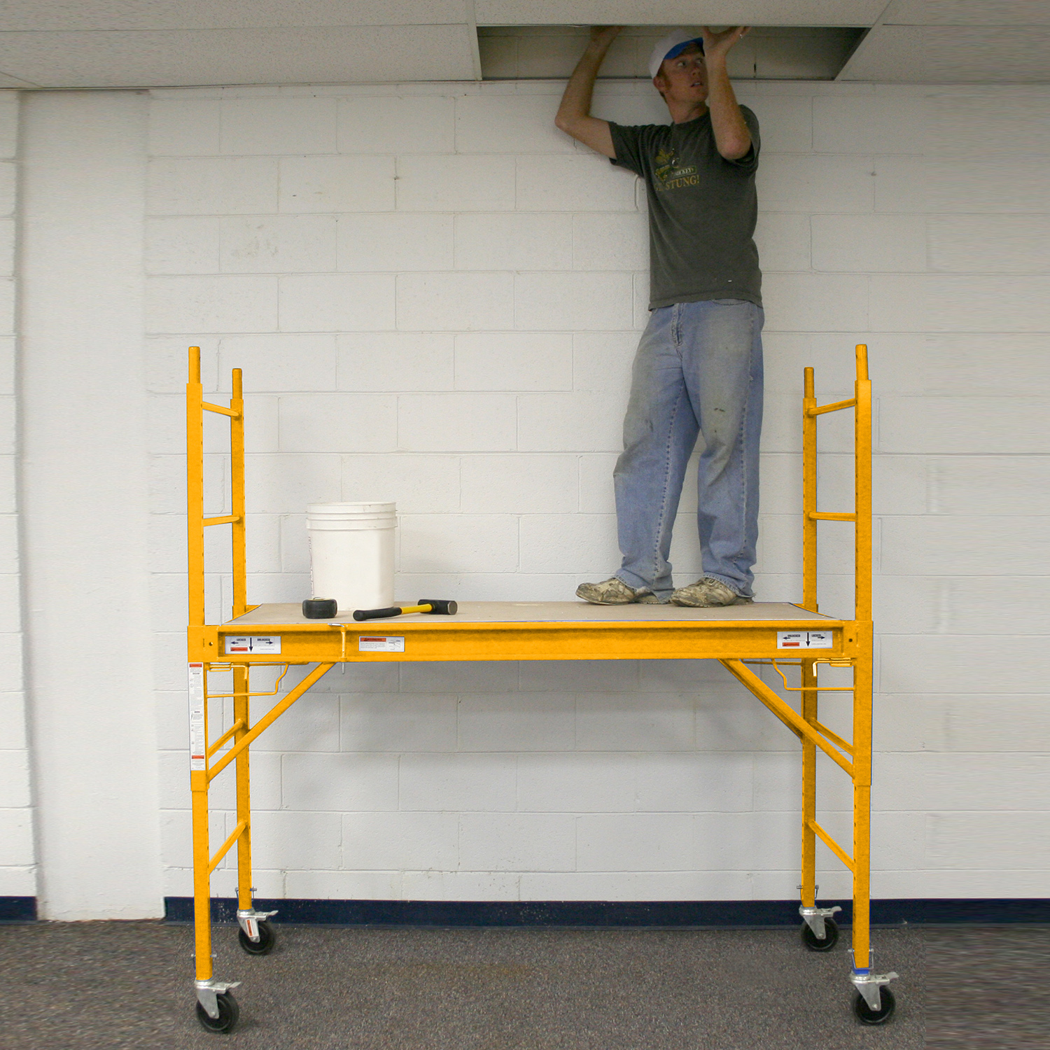 GSSI installing ceiling tiles